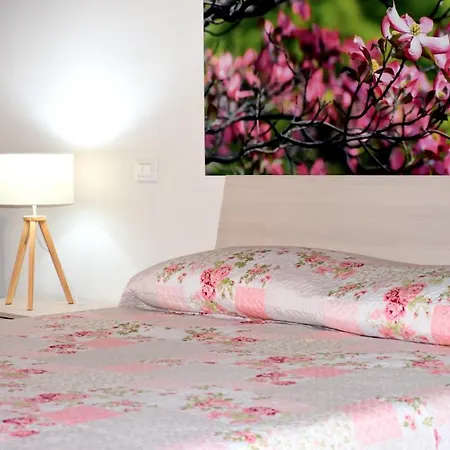 Il Borgo Fiorito Bed & Breakfast 3*