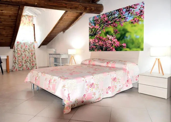 Il Borgo Fiorito Alojamento de Acomodação e Pequeno-almoço 3*