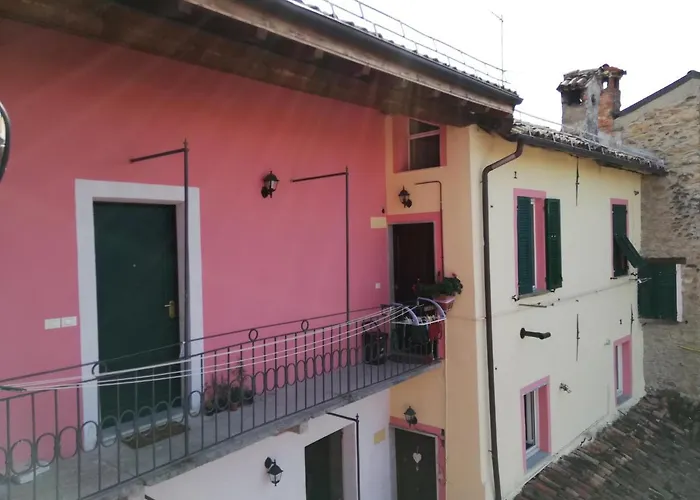 Il Borgo Fiorito Alojamento de Acomodação e Pequeno-almoço Lerma